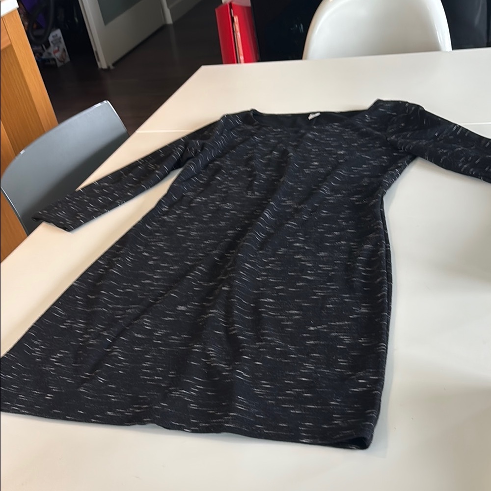 Old Navy stretchy black dress